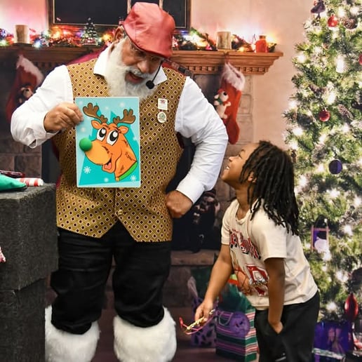 Gallery photo 7 of Santa and Mrs. Claus (The Magical Clauses)
