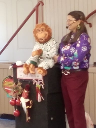 Gallery photo 13 of Santa and Mrs. Claus (The Magical Clauses)