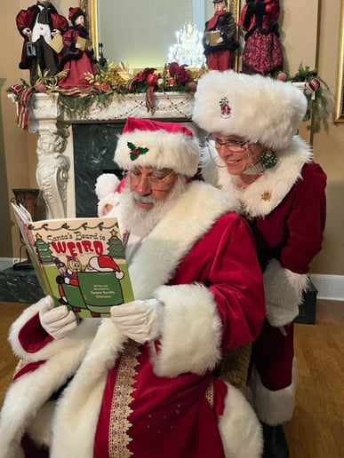Gallery photo 16 of Santa and Mrs. Claus (The Magical Clauses)