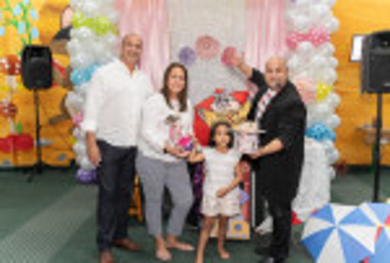 Gallery photo 2 of Ulloa Magic Productions