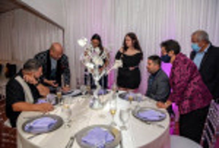 Gallery photo 4 of Ulloa Magic Productions