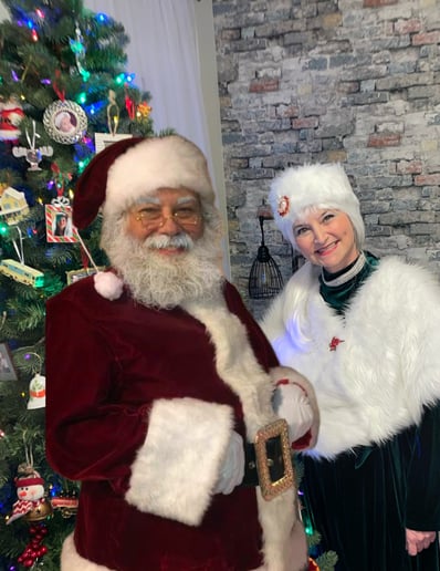 Gallery photo 1 of Magical Santa Claus