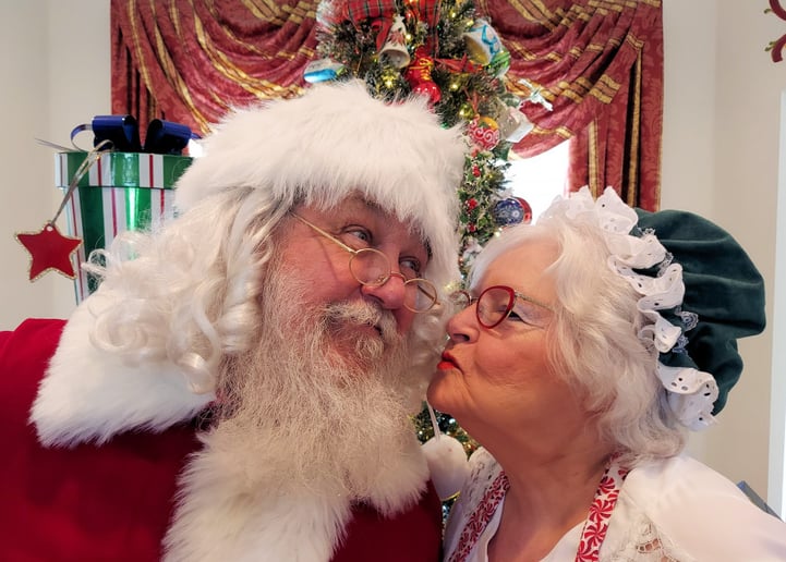 Gallery photo 8 of Magical Santas & Mrs. Claus