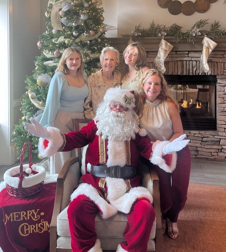 Gallery photo 12 of Magical Santas & Mrs. Claus