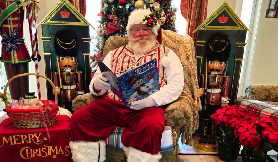 Gallery photo 20 of Magical Santas & Mrs. Claus