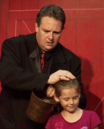 Gallery photo 1 of Magician- Mark Mysterrio