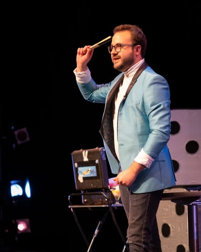 Gallery photo 3 of Gabriel Le Marquand Perreault, Magicien - Magician