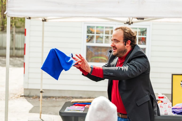 Gallery photo 10 of Gabriel Le Marquand Perreault, Magicien - Magician