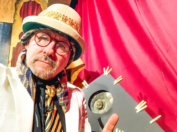 Gallery photo 11 of Magician Brandon Scott
