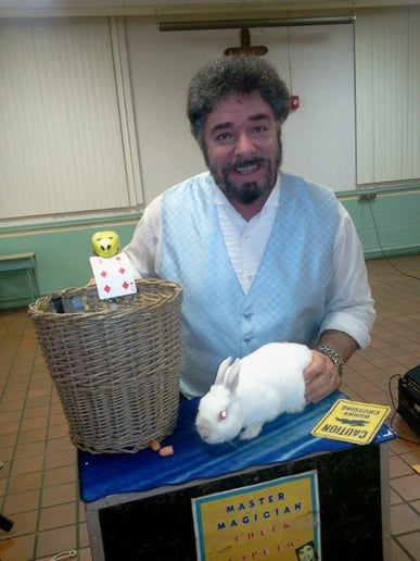 Gallery photo 1 of Magician Chuck Caputo