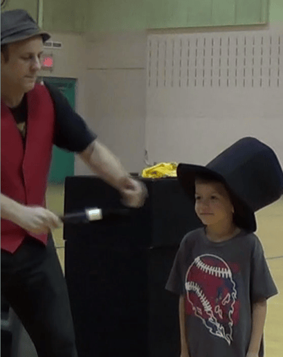 Gallery photo 2 of Magician Eric Kurit