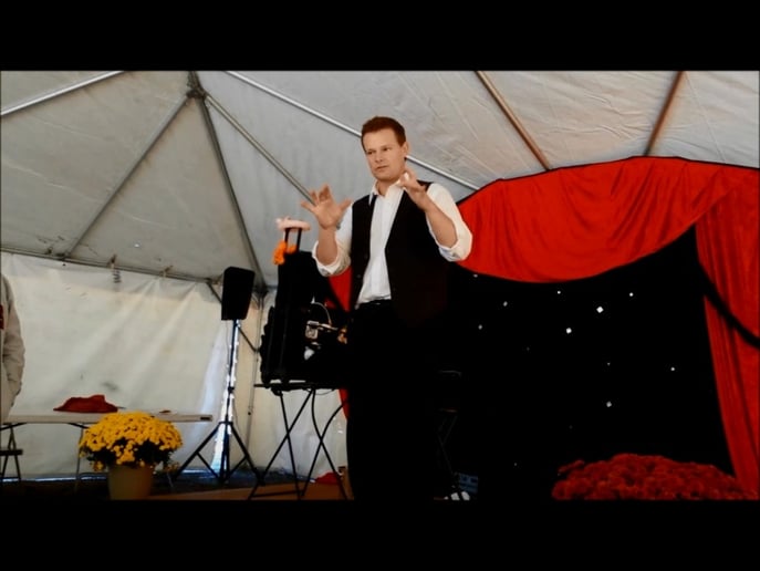 Gallery photo 1 of Magician  Jonathan Meyer