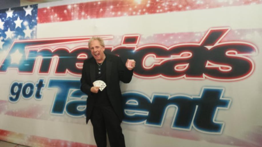 Gallery photo 3 of Magician Magic Mike
