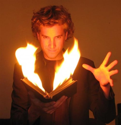 Gallery photo 5 of Fun Corporate Magic