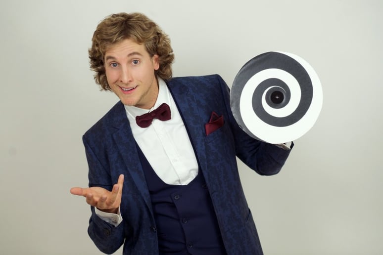 Gallery photo 36 of Fun Corporate Magic