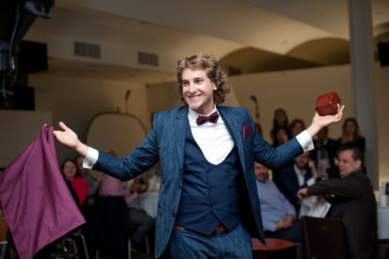 Gallery photo 7 of Fun Corporate Magic