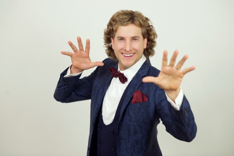 Gallery photo 42 of Fun Corporate Magic