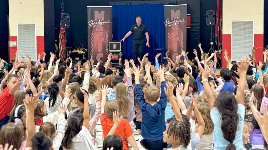 Gallery photo 9 of Magician Russ Nowack - Hocus Pocus Entertainment