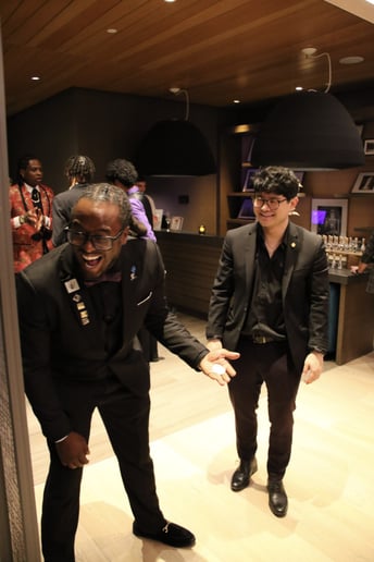 Gallery photo 6 of Magician Travis Kim