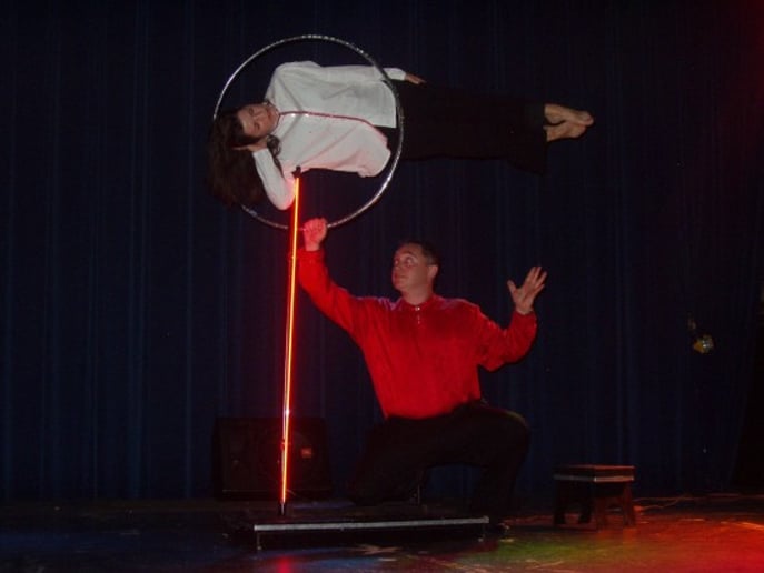 Gallery photo 5 of Michael Bairefoot "The Original Magic Idol"