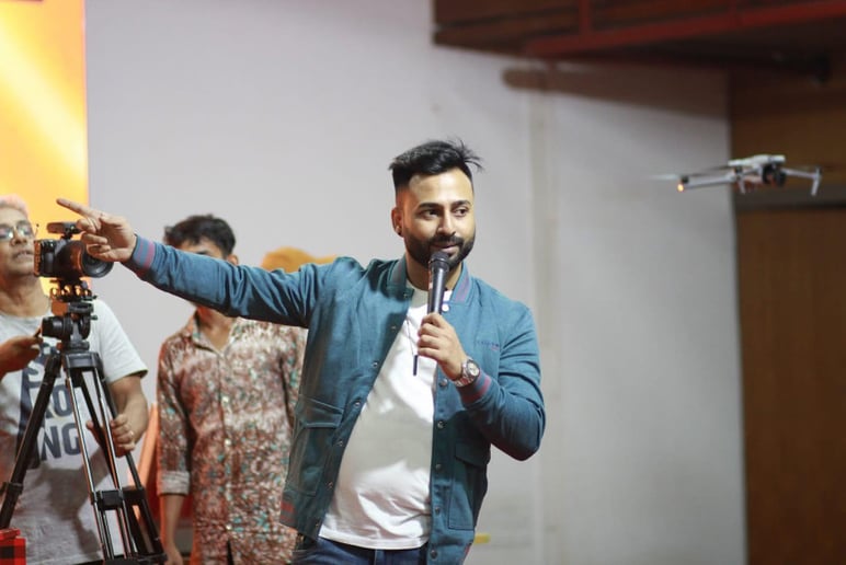 Gallery photo 3 of Farhan - Brown Magic