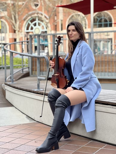 Gallery photo 5 of Magnifica Violinista