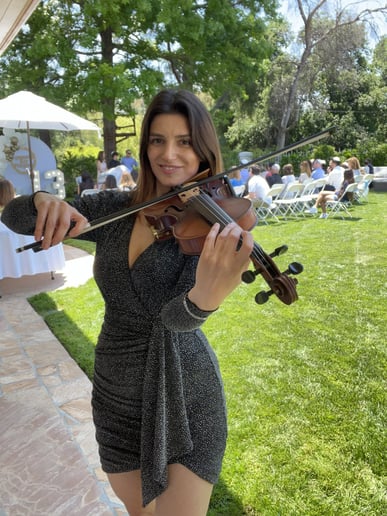 Gallery photo 9 of Magnifica Violinista
