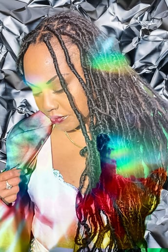 Gallery photo 2 of Mai Jazzie Photos 📸