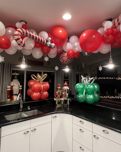 Gallery photo 9 of Main Event Balloons