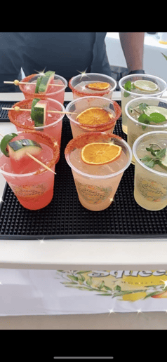 Gallery photo 4 of Main Squeeze Mobile Bar