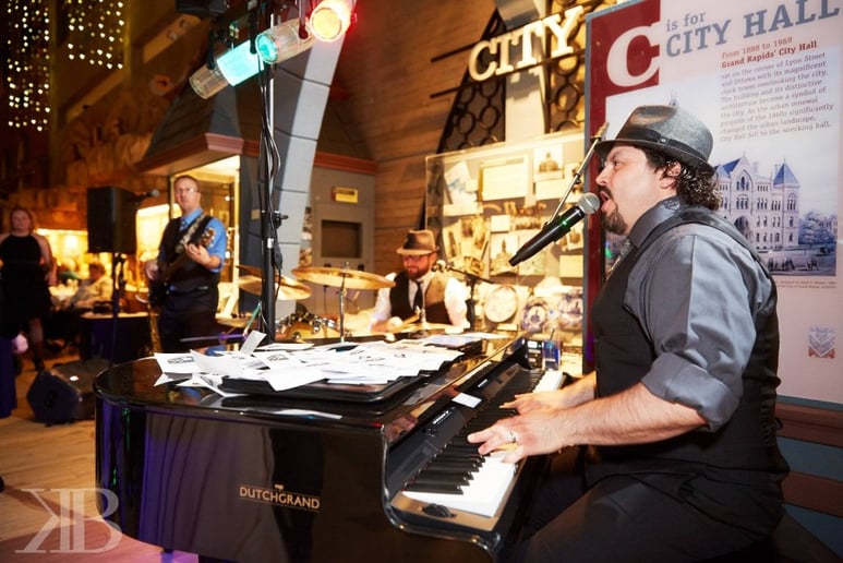 Gallery photo 1 of Main Street Dueling Pianos