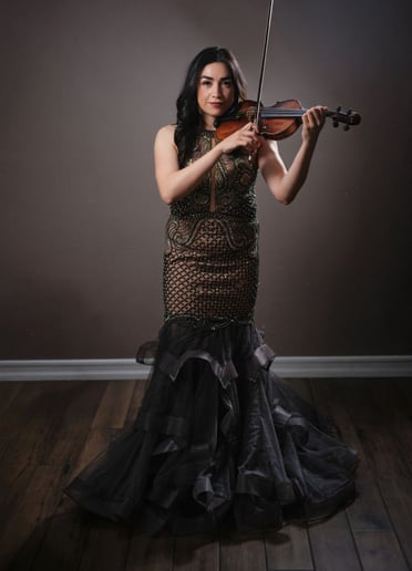 Gallery photo 1 of Maira Solis Violinist
