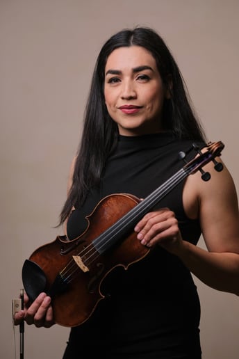 Gallery photo 4 of Maira Solis Violinist