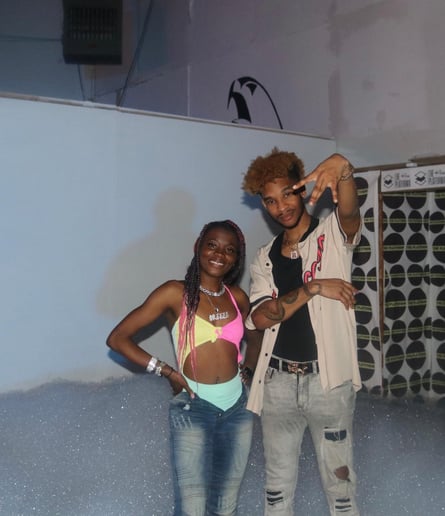 Gallery photo 3 of Major Key
