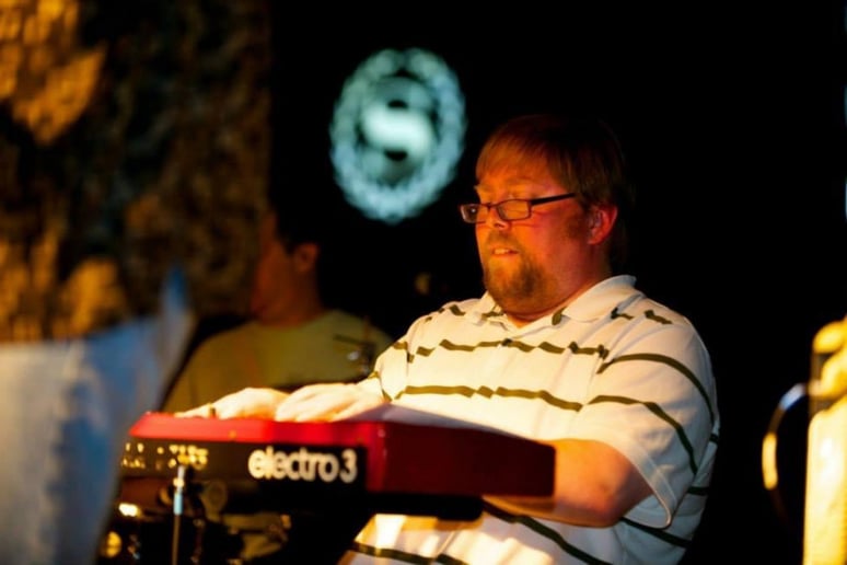 Gallery photo 2 of Jason Ellis