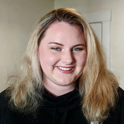 Gallery photo 1 of Makeup artist