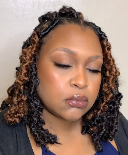 Gallery photo 2 of Glossylocs MUA