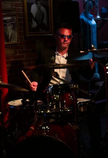 Gallery photo 7 of Malia Rae & The Wise Guys