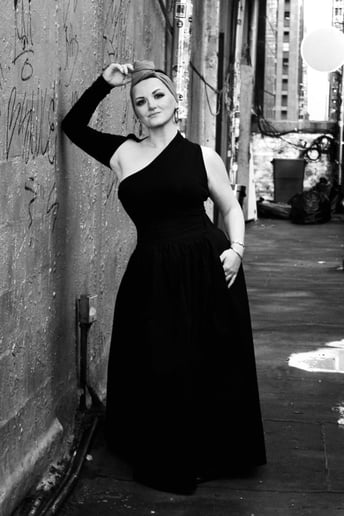 Gallery photo 1 of Manana, Jazz Singer