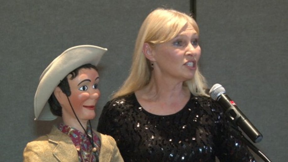 Gallery photo 8 of Jacki Manna, Ventriloquist, Magician, and Face Painter