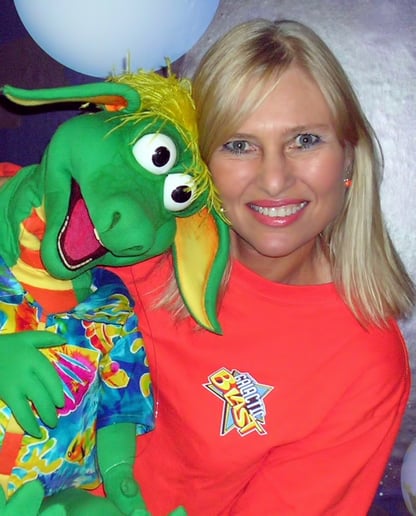 Gallery photo 10 of Jacki Manna, Ventriloquist, Magician, and Face Painter
