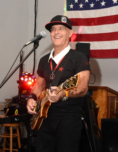 Gallery photo 8 of Mari O. "One Man Band"   Dance Band