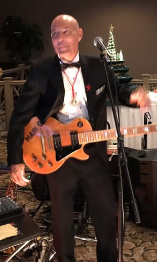 Gallery photo 7 of Mari O. "One Man Band"   Dance Band