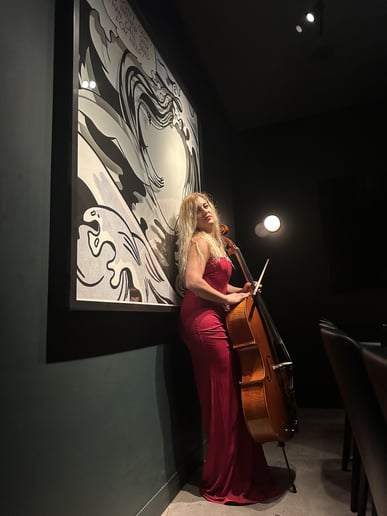 Gallery photo 5 of Maria Carla - Cellist