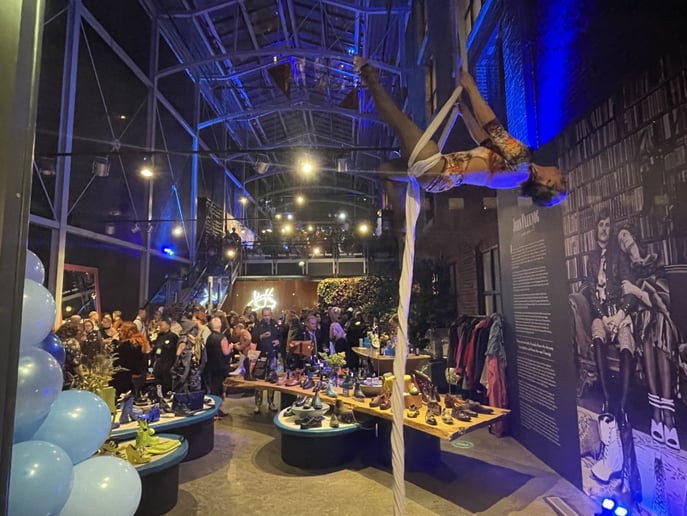 Gallery photo 2 of Maria Sample Circus