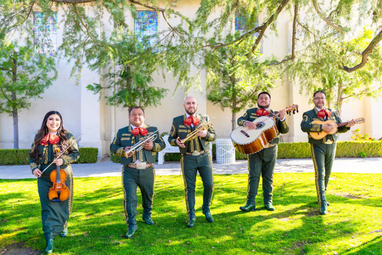 Gallery photo 1 of Mariachi Aguilas de Bakersfield