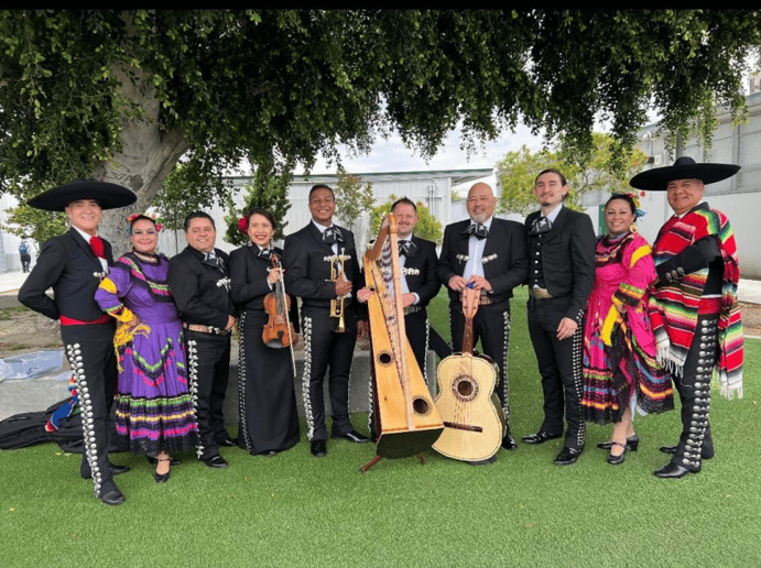 Gallery photo 1 of Mariachi Alma de California
