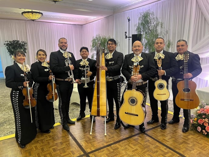 Gallery photo 2 of Mariachi Alma de California