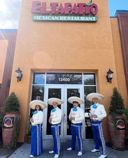 Gallery photo 2 of Mariachi America Canta