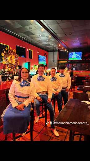 Gallery photo 4 of Mariachi America Canta